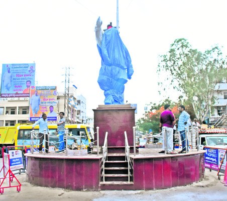 ఫ్లెక్సీల ఏర్పాటు 3
