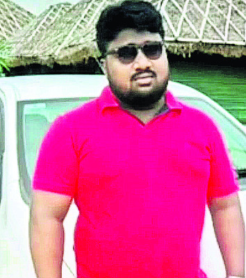 ఆర్థిక ఇబ్బందులతో వ్యక్తి ఆత్మహత్య 1