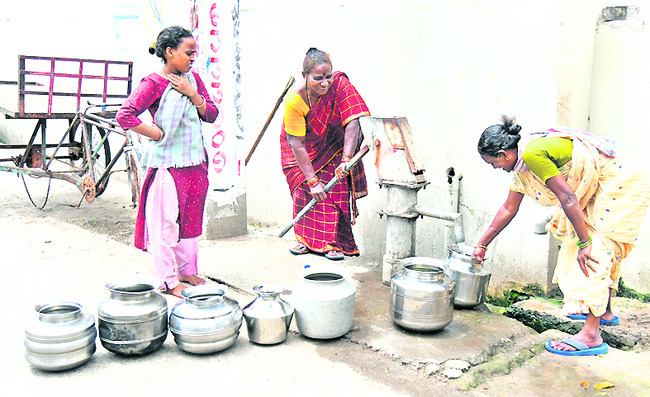 నీటికి కటకట 1