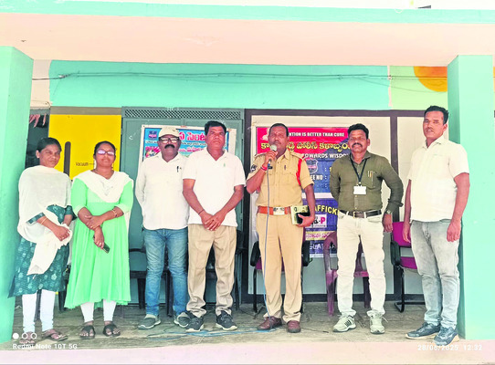 సర్టిఫికెట్లు సకాలంలో అందించాలి 
1
