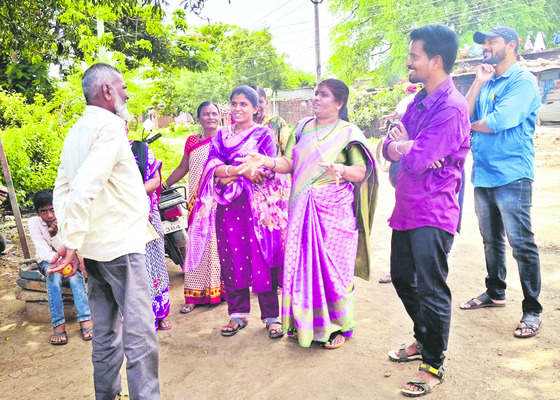 కార్పొరేట్కు దీటుగా నిల‘బడి’న వైనం3