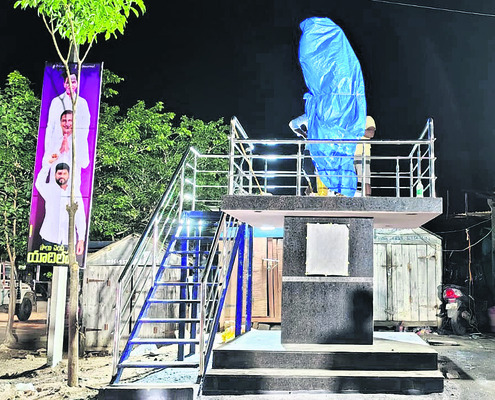 నేడు సాయిచంద్ విగ్రహావిష్కరణ 1