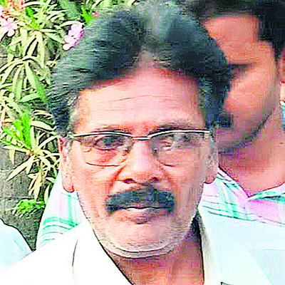● అప్పడు సంపద వరాలు.. ఇప్పుడు బీద అరుపులు ● ఊరికో హామీ.1