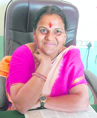మొదటిరోజే సర్వర్‌ డౌన్‌1