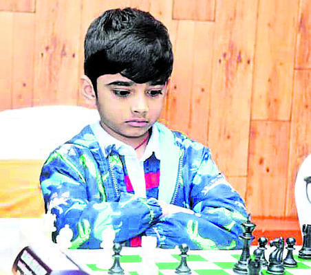 పద్మశ్రీ సమ్మయ్యకు గవర్నర్‌ సన్మానం1