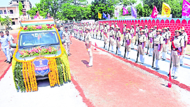 అమరవీరులకు మంత్రి కొండా సురేఖ నివాళి3
