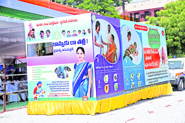 అమరవీరులకు మంత్రి కొండా సురేఖ నివాళి4