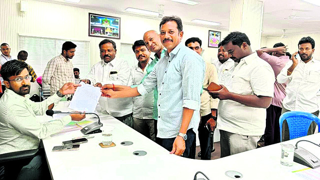 కమిషనర్‌ సారూ.. ఇదేం తీరు.!1