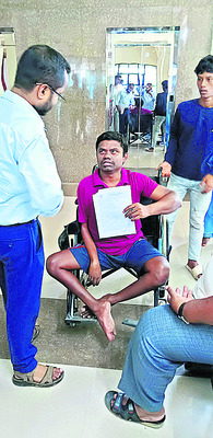 కలెక్టరేట్ గ్రీవెన్స్కు 81 వినతులు 1