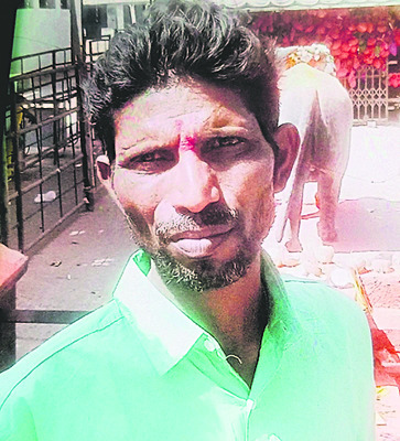 సుద్ధపల్లిలో వ్యక్తి దారుణహత్య 1