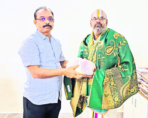 మృత్యుంజయ స్వామికి ప్రత్యేక పూజలు 1