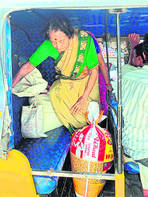 నెత్తిన బరువు పెట్టారు బాబూ! 1