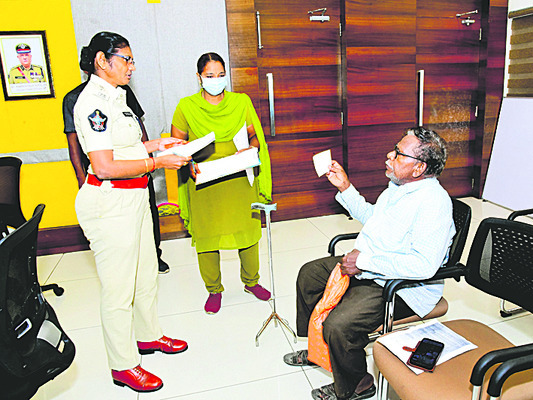 బాస్కెట్‌బాల్‌  ఉమ్మడి జిల్లా జట్ల ఎంపిక 1