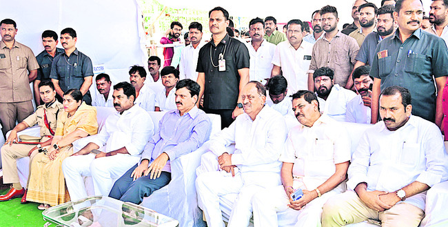 రెండో రాజధానిగా1