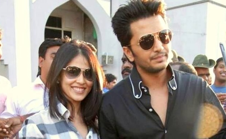 Genelia and Riteish Deshmukh cutest couples Photos10