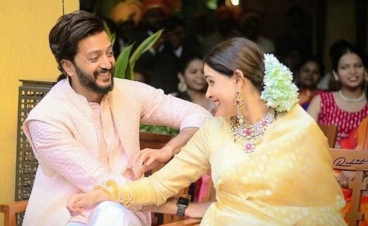 Genelia and Riteish Deshmukh cutest couples Photos3