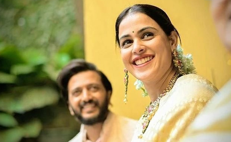 Genelia and Riteish Deshmukh cutest couples Photos4
