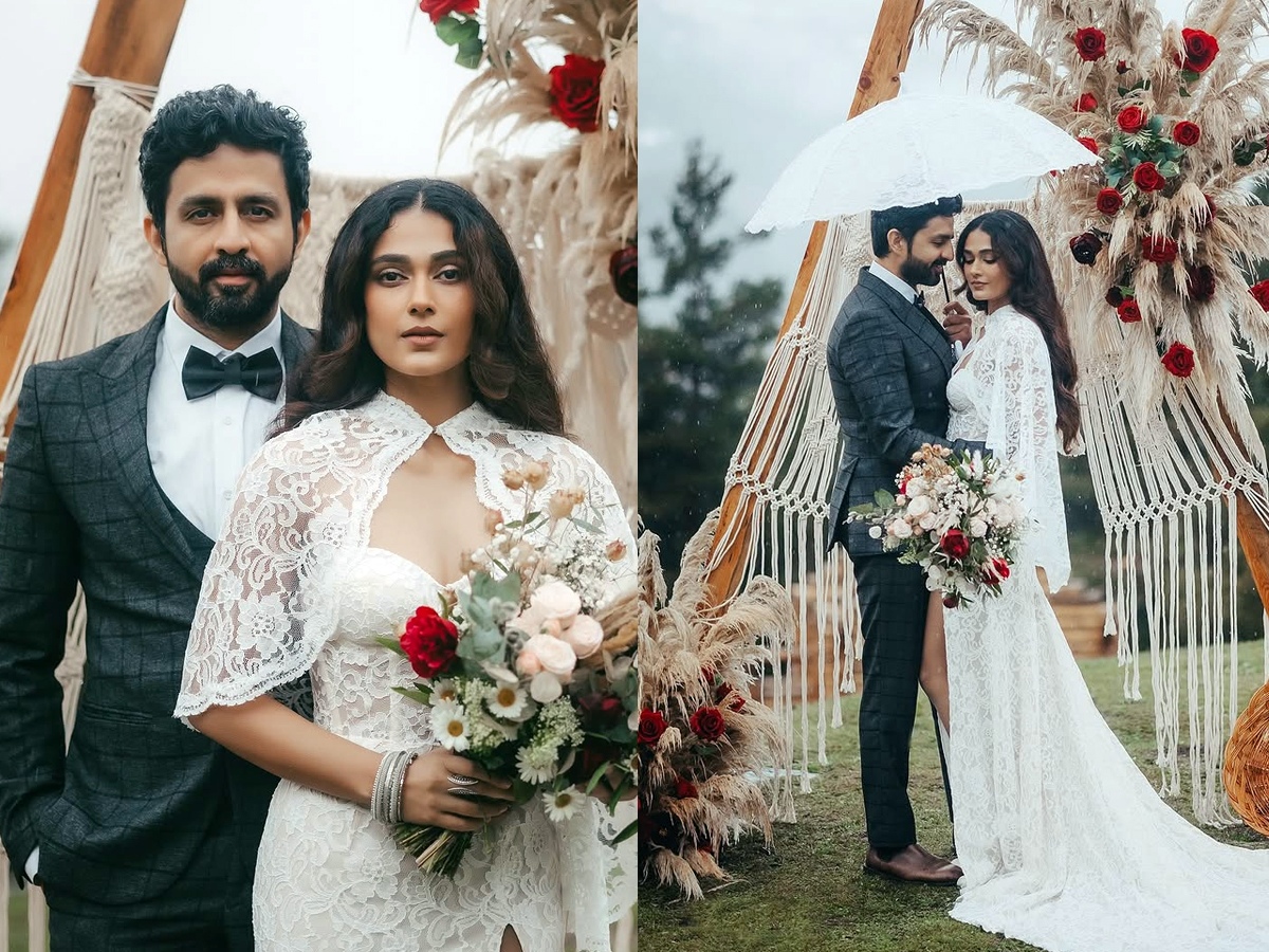 Ten years of marriage Tollywood actress akanksha celebrations photos1