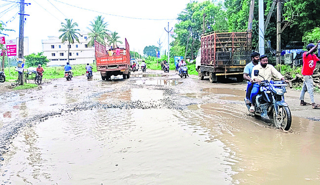 బాసలు చేశారు... బాటలు మరిచారు! 2