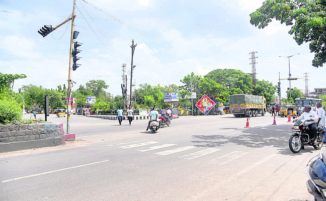 జిల్లా కేంద్రం.. మారని తీరు5