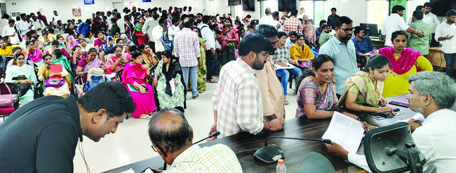 సజావుగా వీఆర్ఓల బదిలీల కౌన్సెలింగ్1