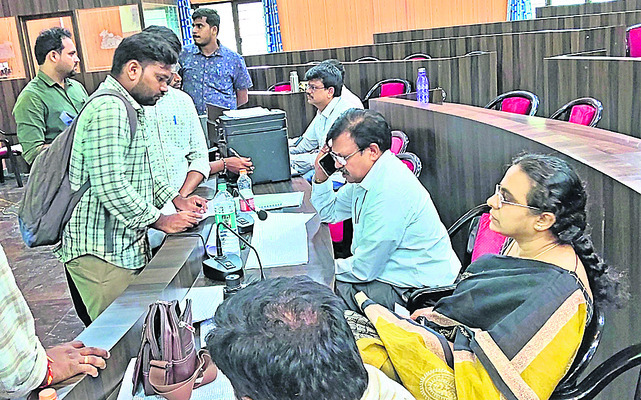 సిఫారసుకే పెద్దపీట 1