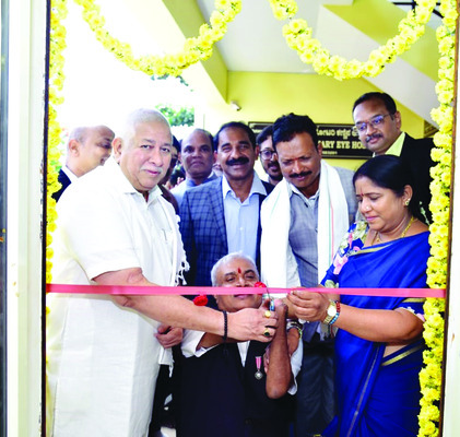 పాత్రికేయుల సేవలు ప్రశంసనీయం 3