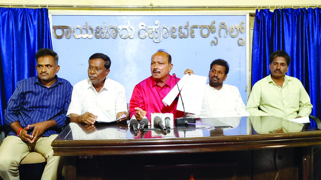 పాత్రికేయుల సేవలు ప్రశంసనీయం 2