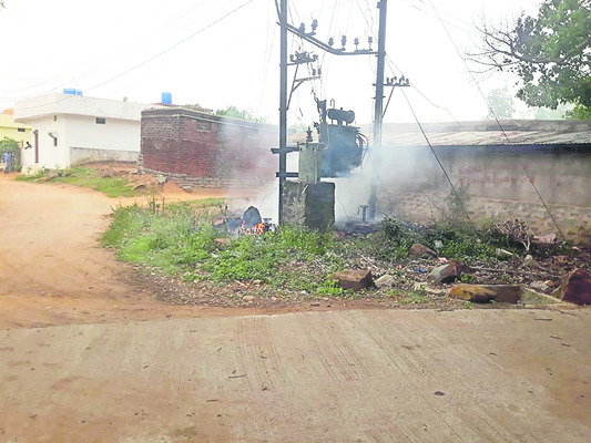 భవనం పైనుంచిపడి మేరిస్తీ మృతి 
1