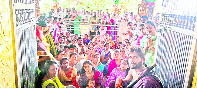 బొగతలో సండే సందడి1