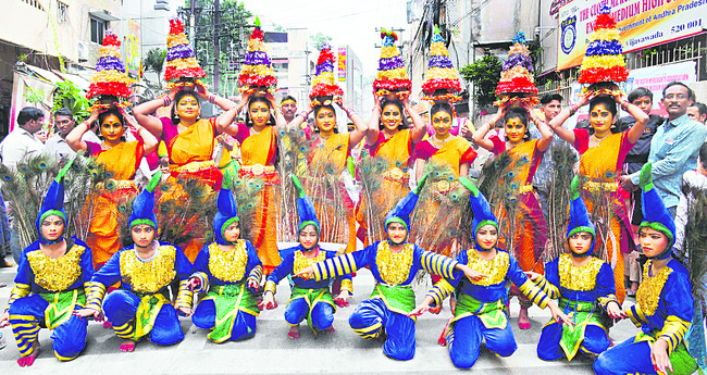 జగన్మాతకు తెలంగాణ బంగారు బోనం2