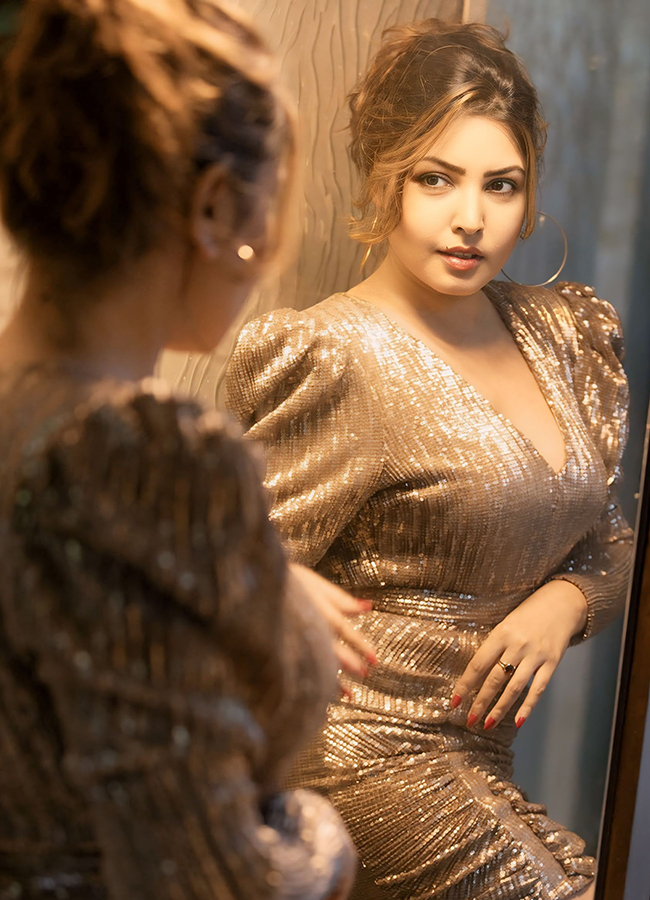 Bollywood Actress Komal Jha Latest Photos14