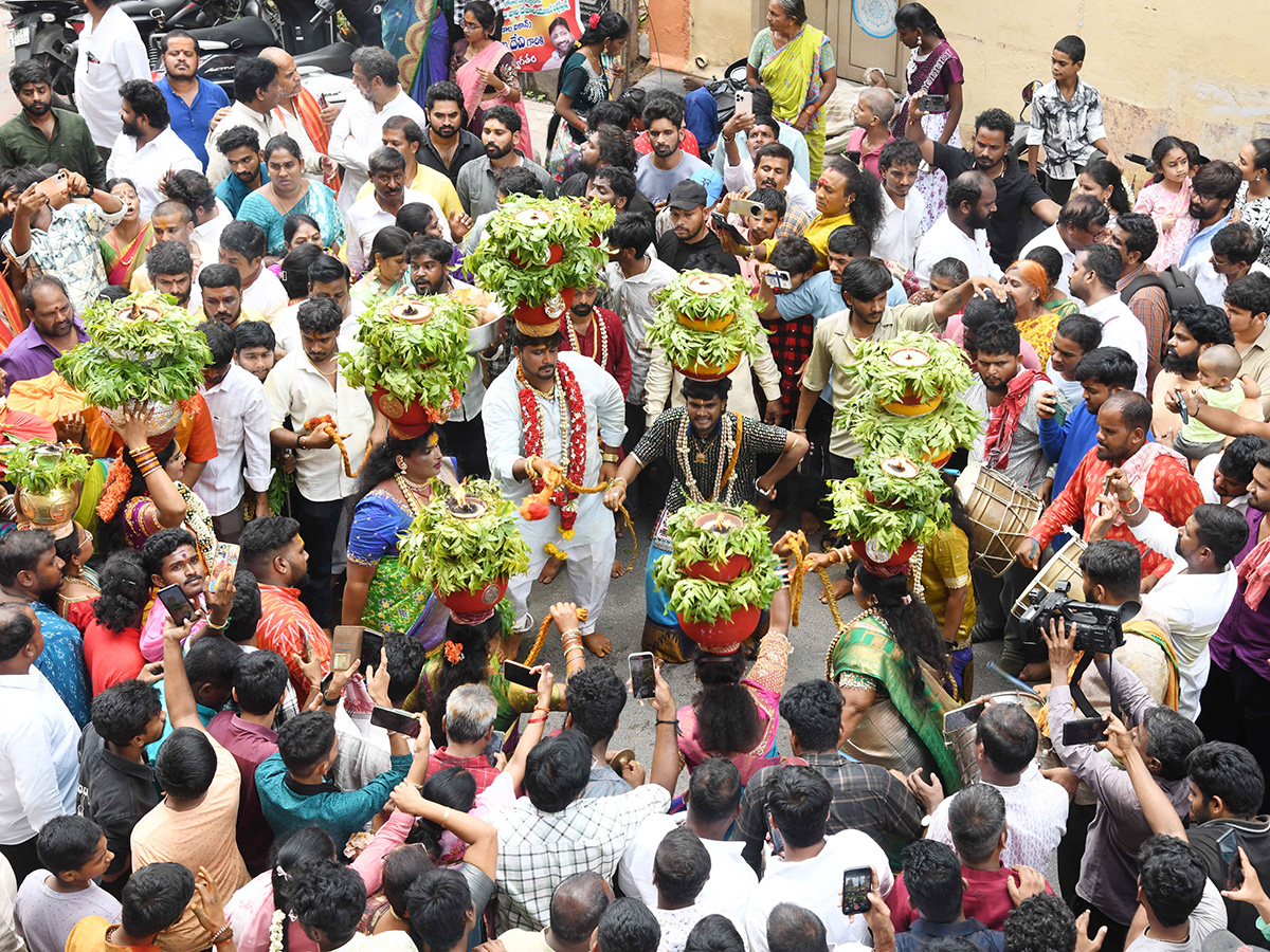 Devotees Gold Bonam Offered to Indrakiladri Durgamma Photos10