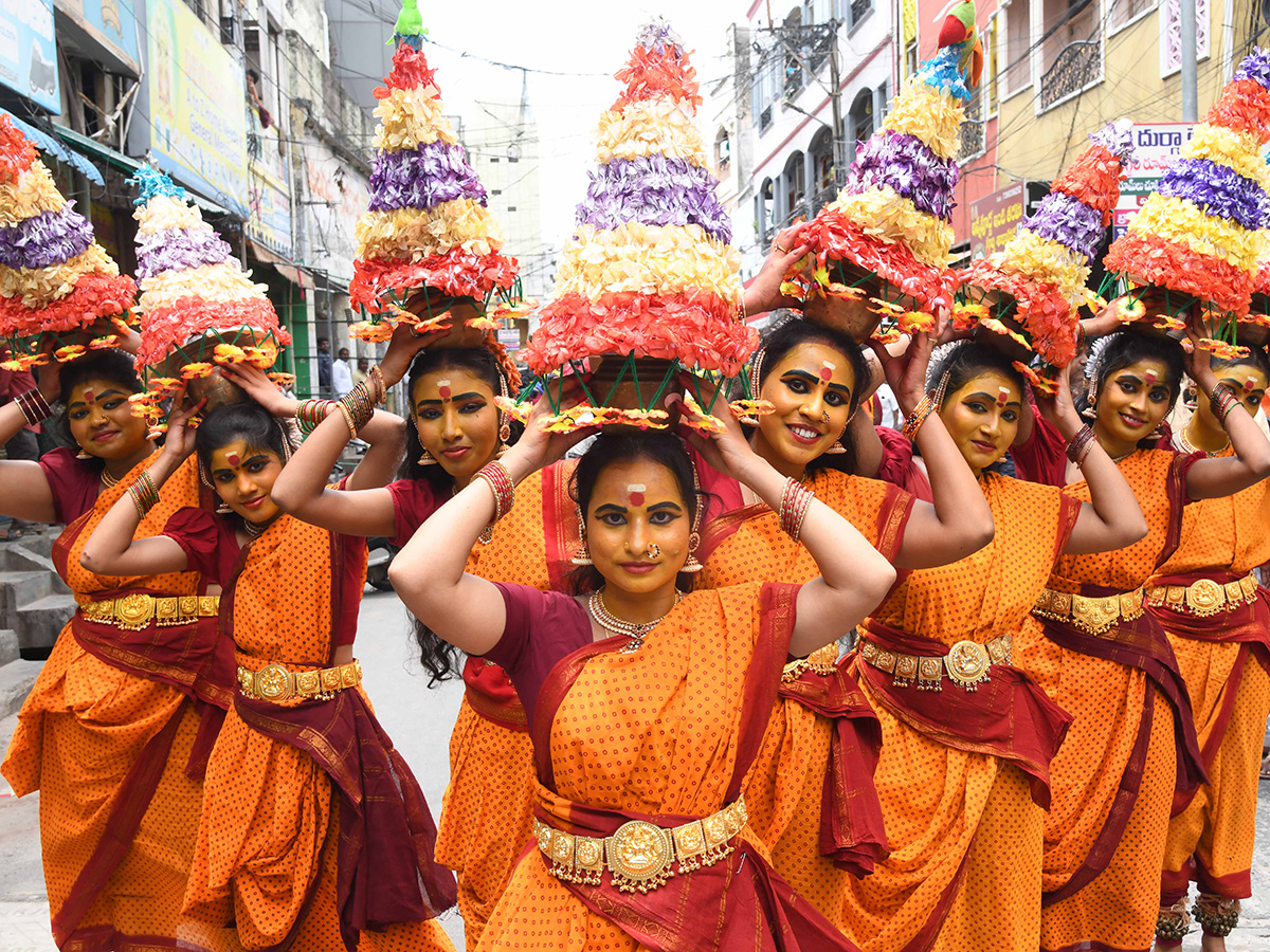 Devotees Gold Bonam Offered to Indrakiladri Durgamma Photos11