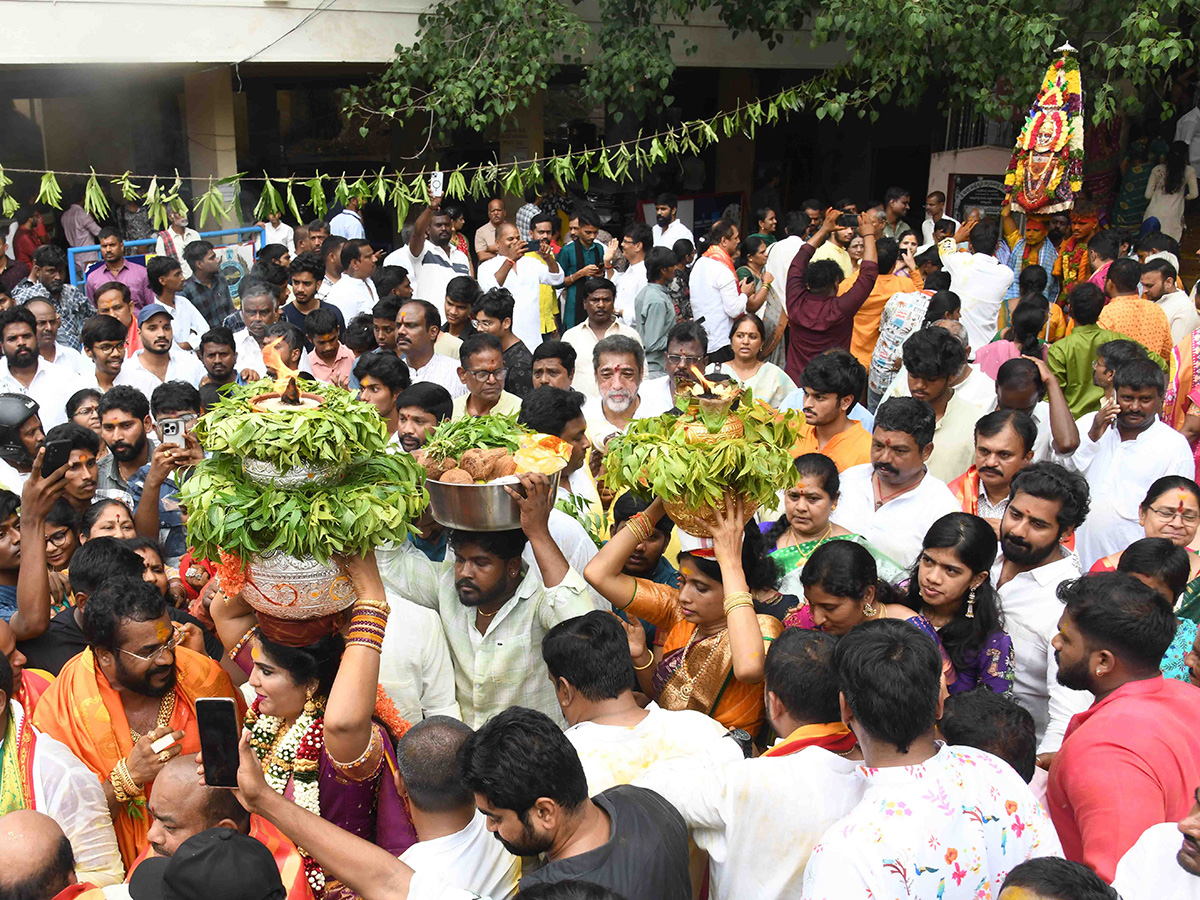 Devotees Gold Bonam Offered to Indrakiladri Durgamma Photos17
