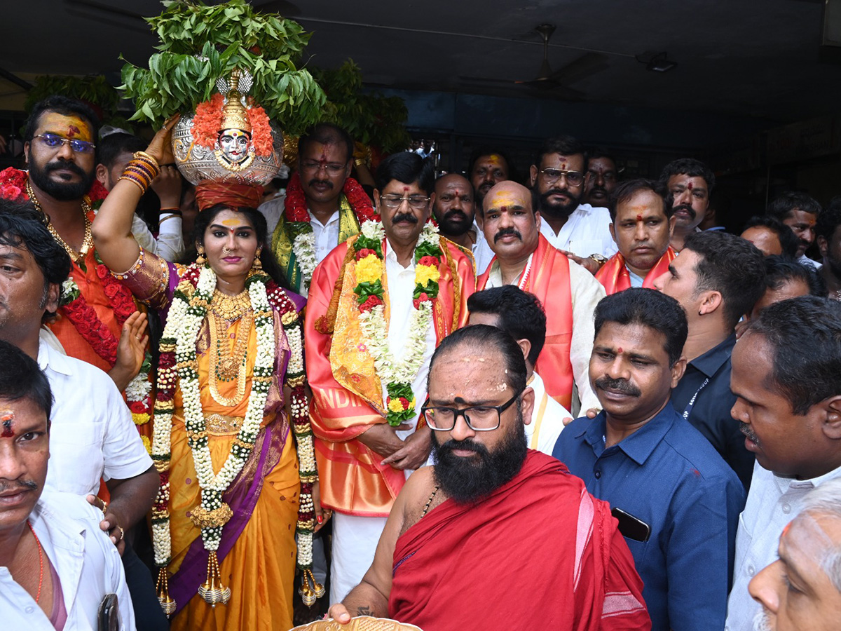 Devotees Gold Bonam Offered to Indrakiladri Durgamma Photos2