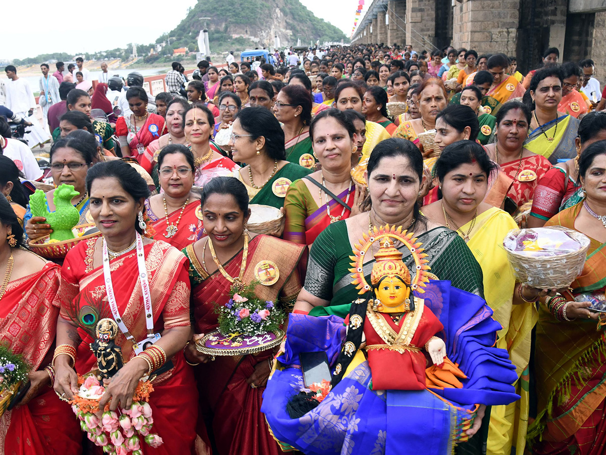 Devotees Gold Bonam Offered to Indrakiladri Durgamma Photos8
