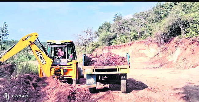 ‘గుట్ట’కాయ స్వాహా...1