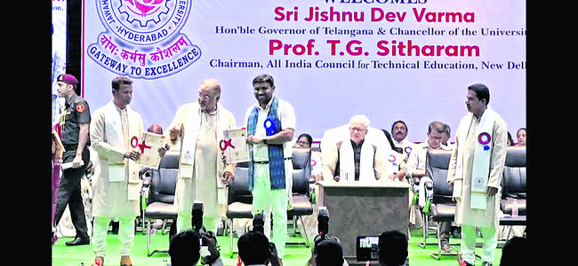 జేఎన్టీయూ నుంచి డాక్టరేట్
3