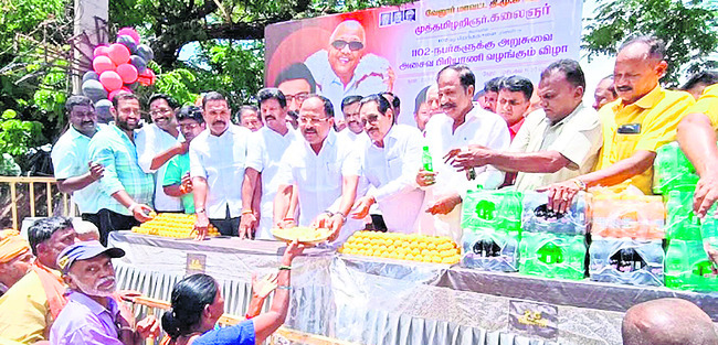 కోలాహలంగా కరుణానిధి జయంతి2