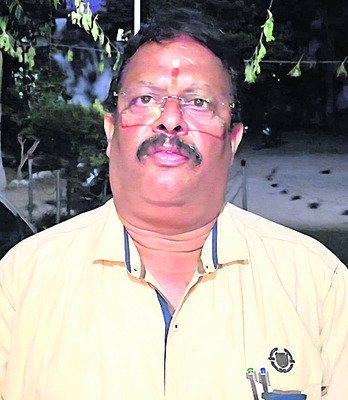 రూ.15 వేలు డిమాండ్ చేశారు
1