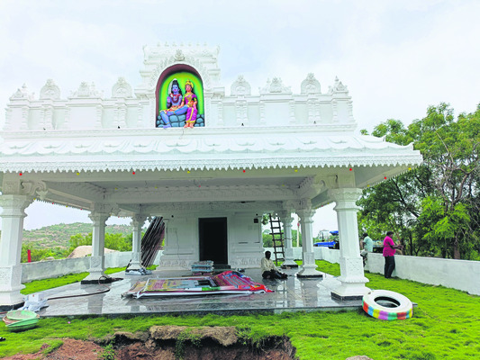 యోగా డే ను విజయవంతం చేయాలి
2