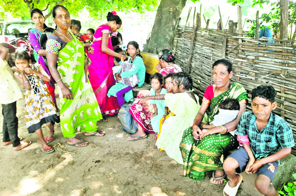 రేషన్ కార్డుల కోసం ప్రయాస 1