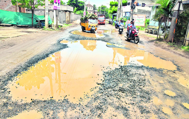 దగా పాలనకు ఏడాది 1