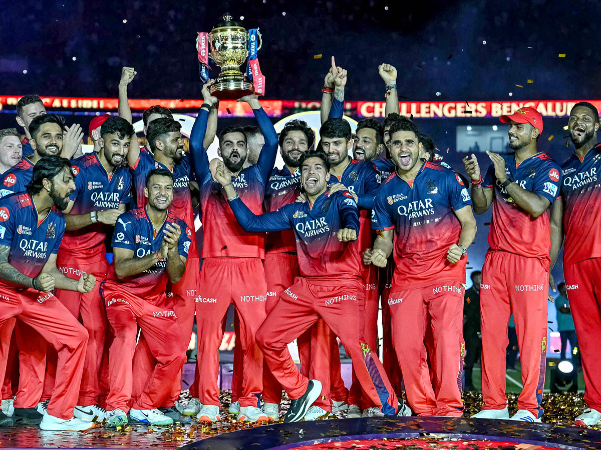 Kohli wins first IPL Title As RCB Beat Punjab Kings in final Photos10