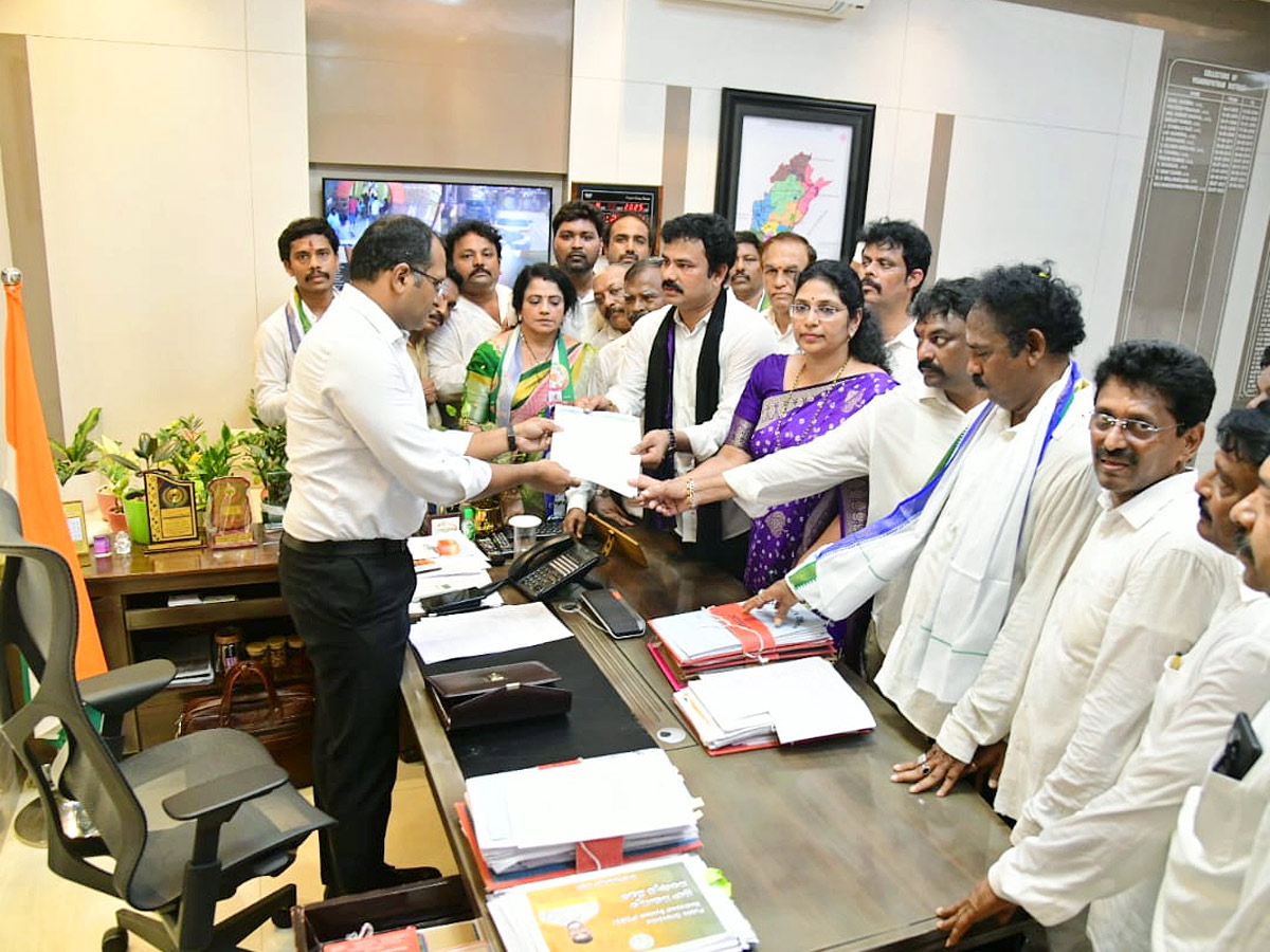 YSRCP Cadre AP People Parcipated Vennupotu Dinam Against CBN Govt Photos9