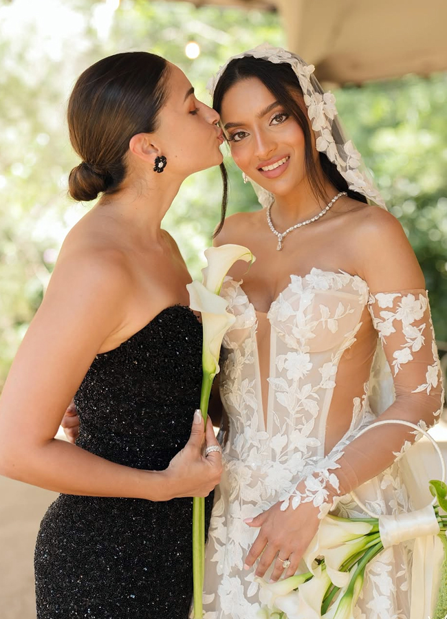 Alia Bhatt at her best friend's wedding (photos)3