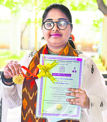 స్నాతకోత్సాహం 3