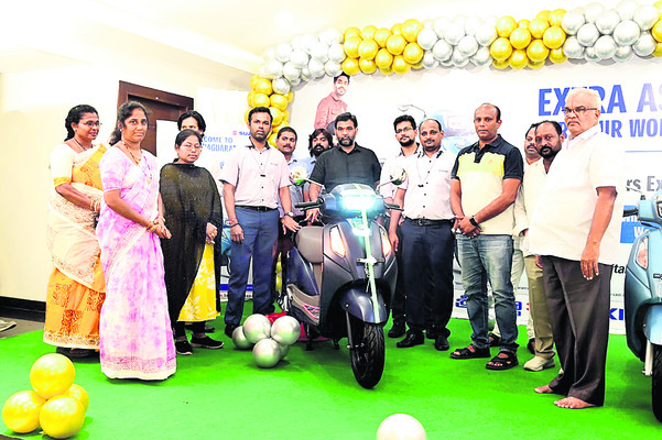 బాల్య వివాహాన్ని అడ్డుకున్న ఐసీడీఎస్ అధికారులు 1