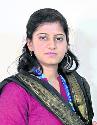 కారును ఢీకొన్న మరో కారు 2